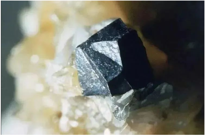 找礦新方法：磷灰石是找銅礦的指示礦物
